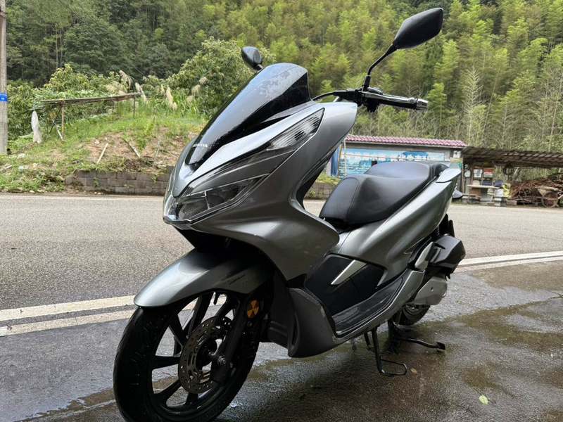 二手五羊本田PCX