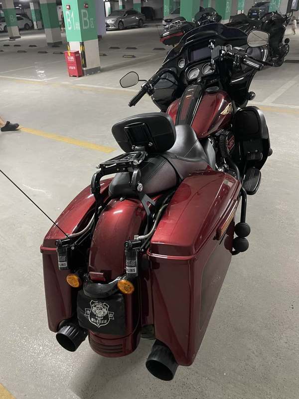 二手哈雷戴维森公路滑翔 Road Glide