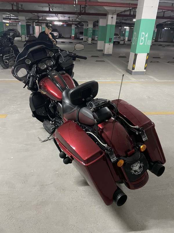 二手哈雷戴维森公路滑翔 Road Glide