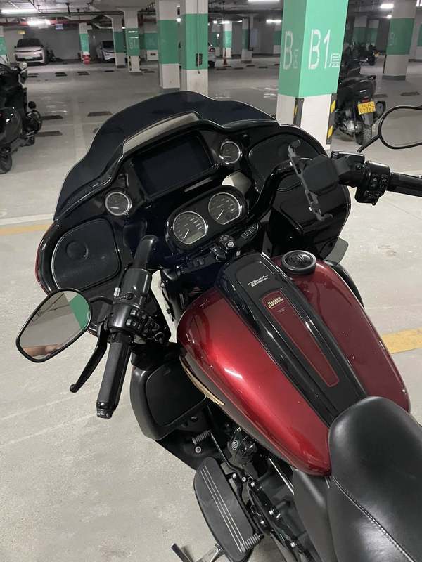 二手哈雷戴维森公路滑翔 Road Glide