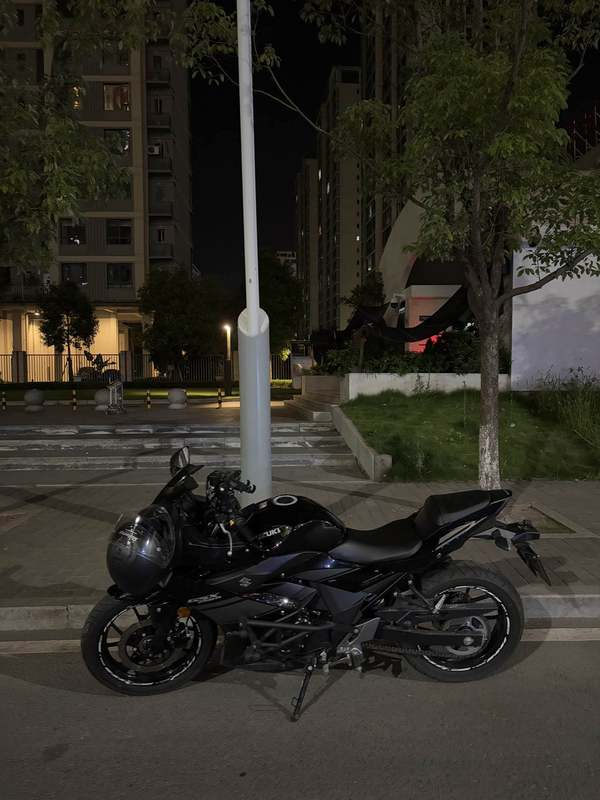 二手豪爵铃木GSX250R