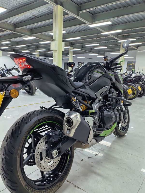 二手川崎Z900