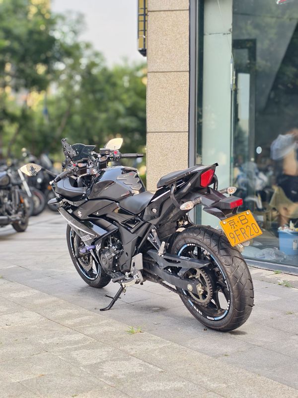 二手豪爵铃木GSX250R
