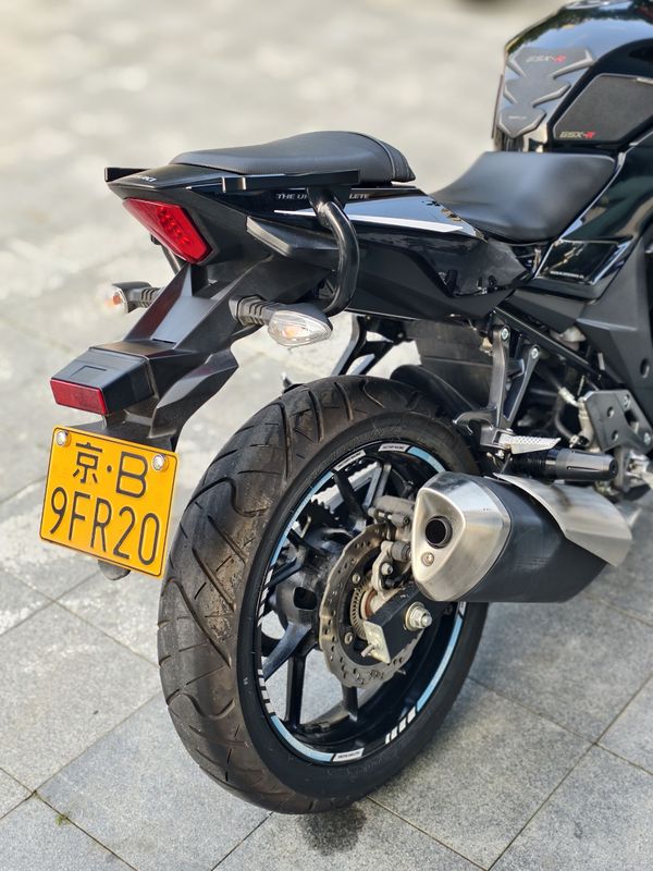 二手豪爵铃木GSX250R