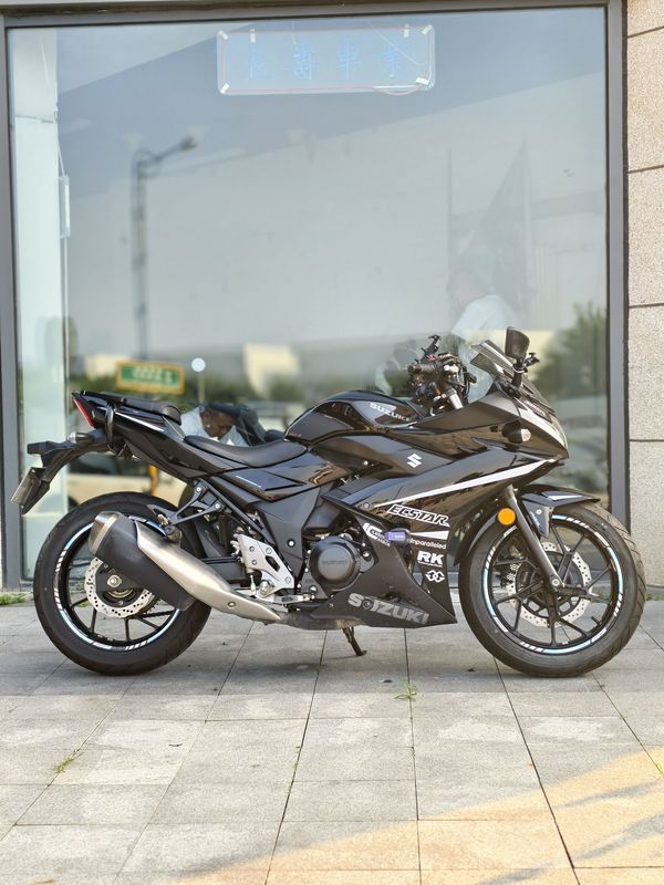 二手豪爵铃木GSX250R