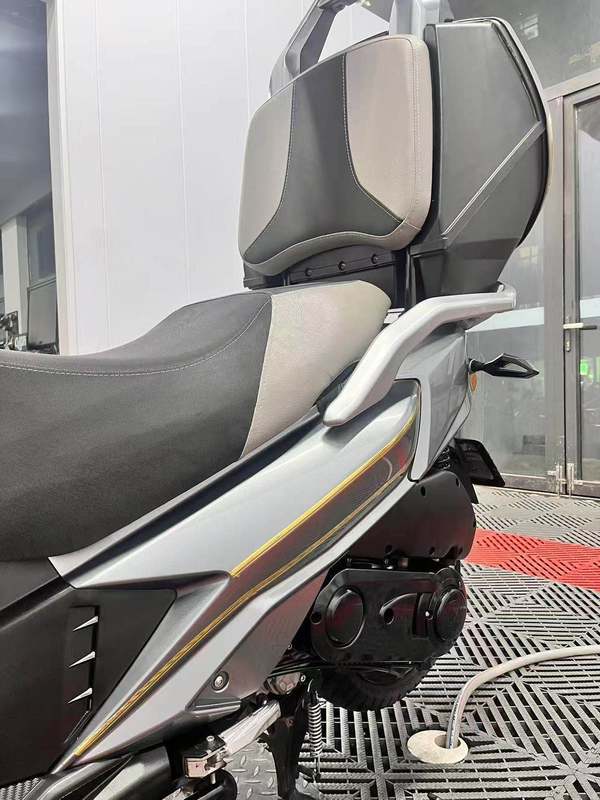 二手ADIVAAD1 200