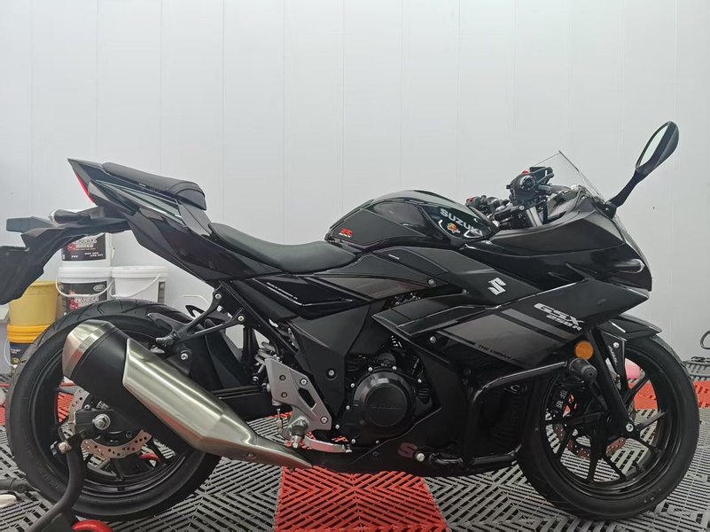 二手豪爵铃木GSX250R