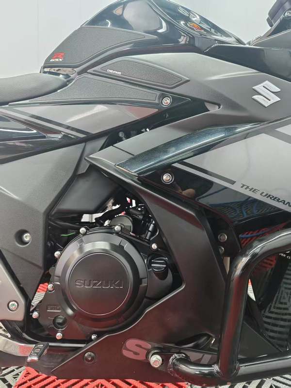 二手豪爵铃木GSX250R