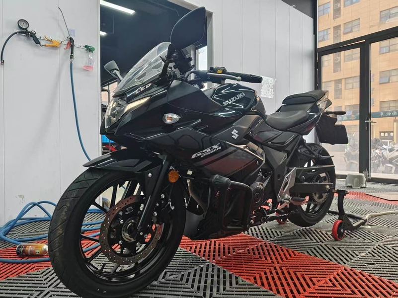 二手豪爵铃木GSX250R