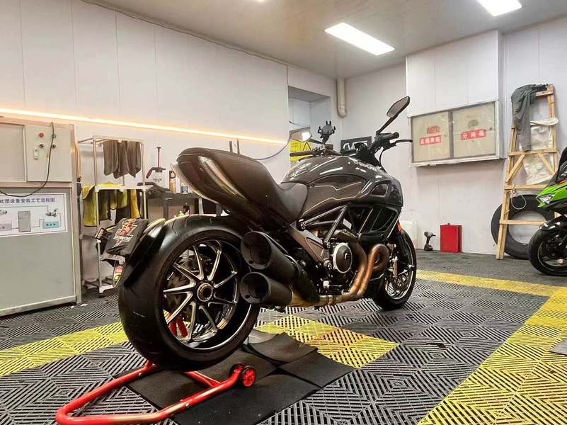 二手杜卡迪Diavel 
