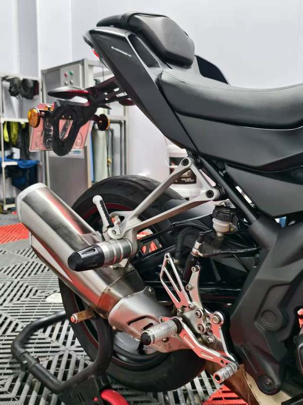 二手贝纳利龙卷风 Tornado 302R