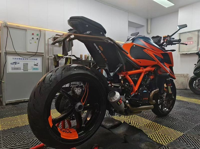 二手KTMR2R1290 Super Duke