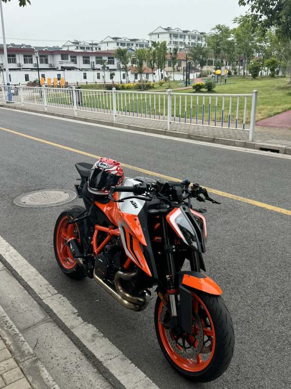二手KTMR2R1290 Super Duke