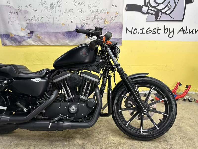 二手哈雷戴维森Iron883 硬汉