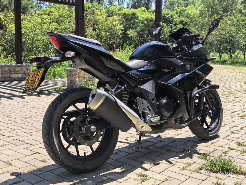 二手豪爵铃木GSX250R