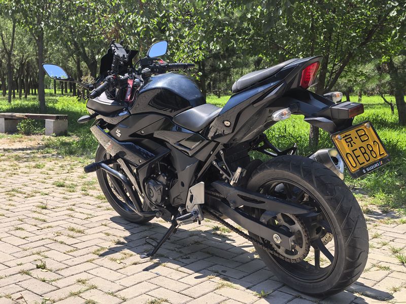 二手豪爵铃木GSX250R