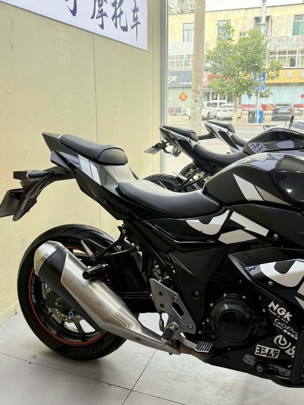 二手豪爵铃木GSX250R