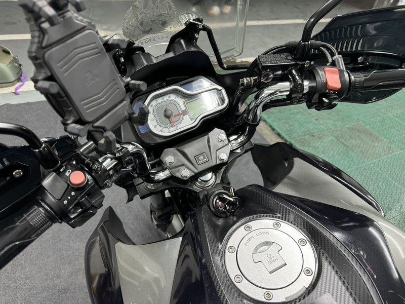 二手五羊本田猛鸷 CB190X
