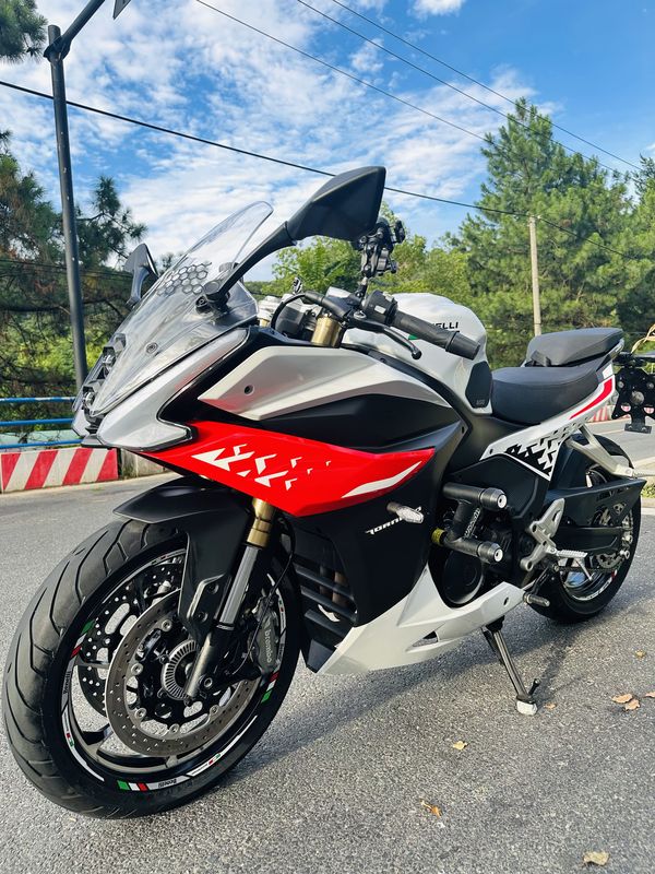 二手贝纳利龙卷风 Tornado 552R