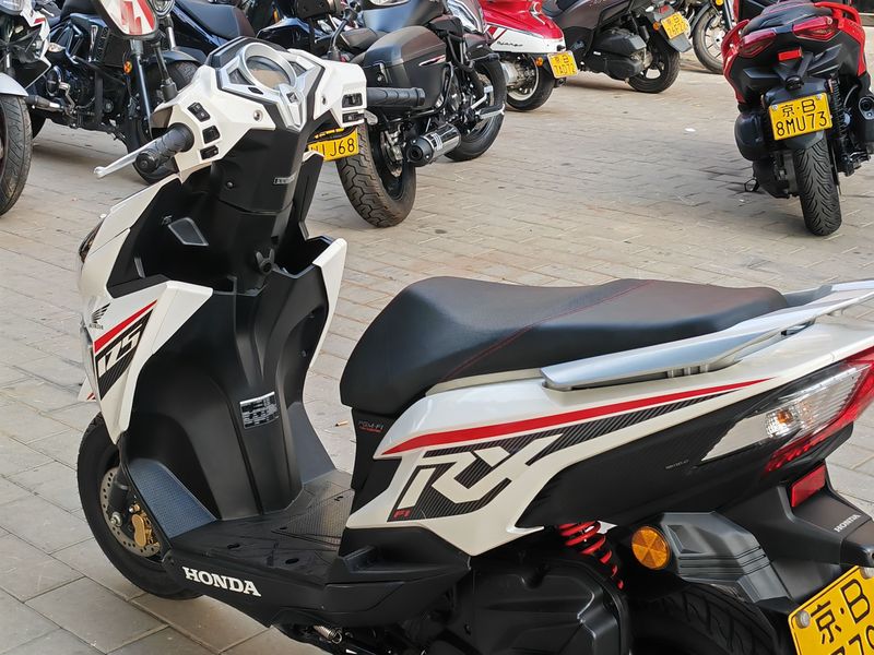 二手新大洲本田裂行 RX125Fi