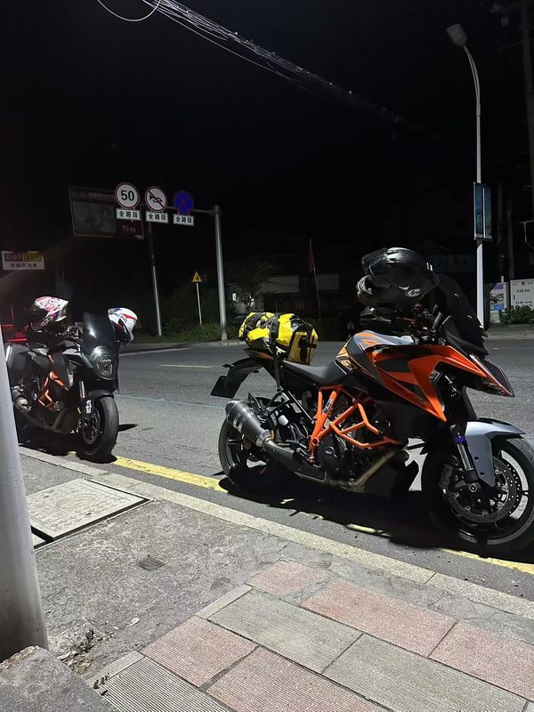 二手KTMR2R1290 Super Duke GT