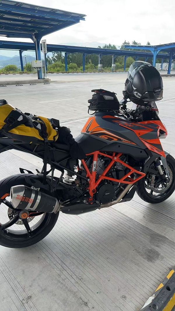 二手KTMR2R1290 Super Duke GT
