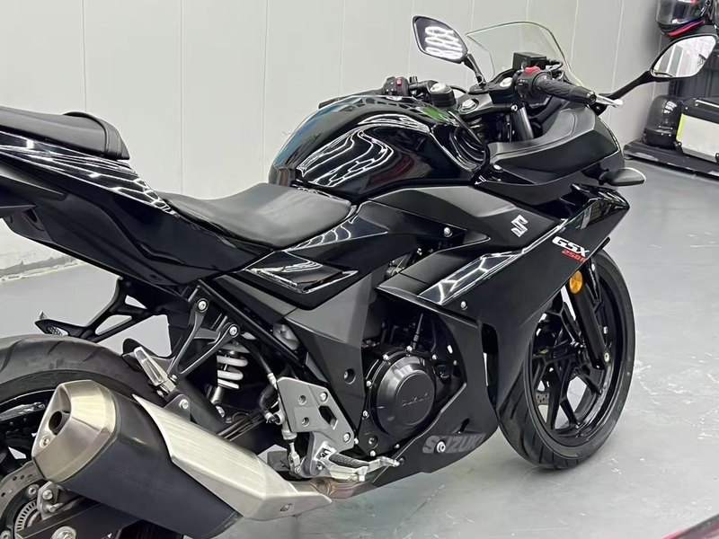 二手豪爵铃木GSX250R