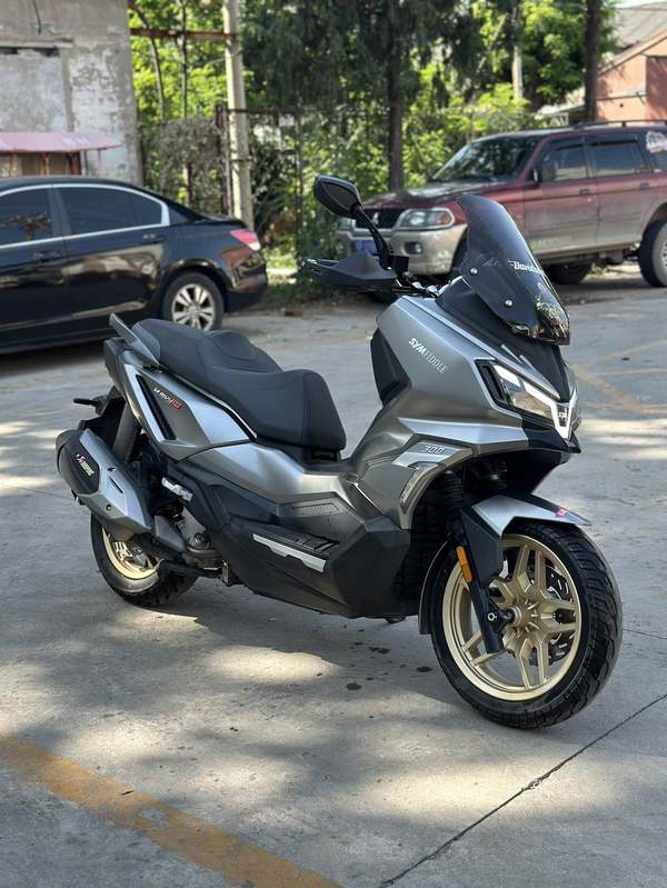 二手三阳哈士奇 Husky ADV300