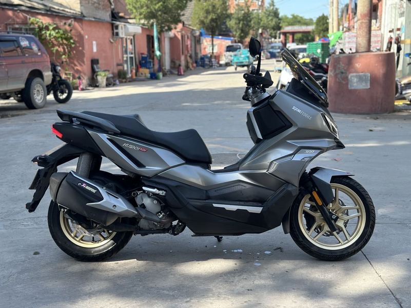 二手三阳哈士奇 Husky ADV300