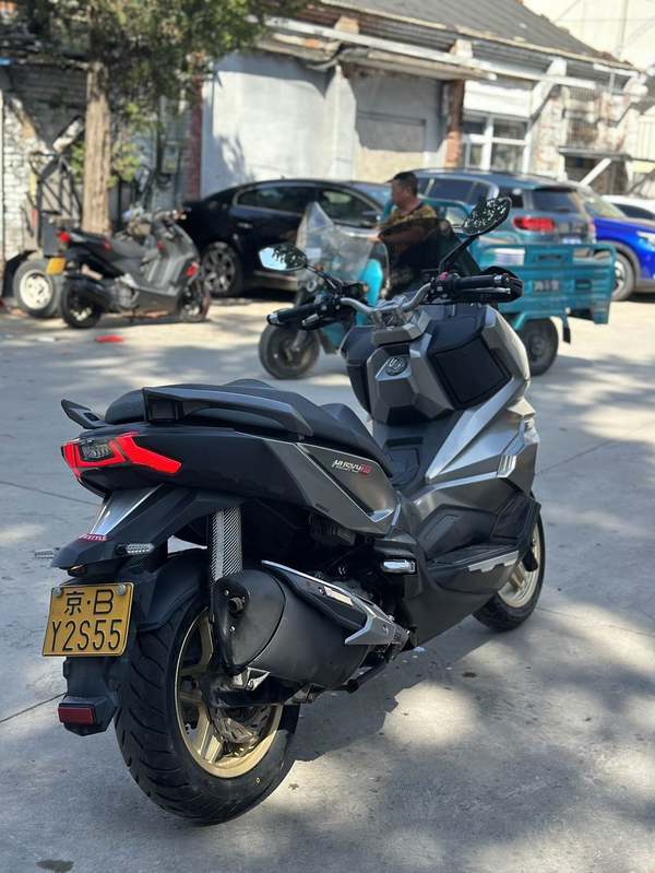 二手三阳哈士奇 Husky ADV300
