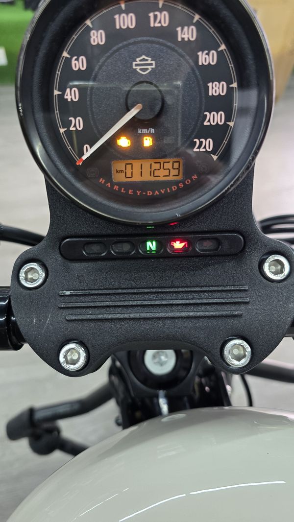 二手哈雷戴维森Iron883 硬汉