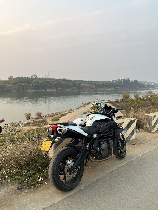 二手贝纳利TNT600i