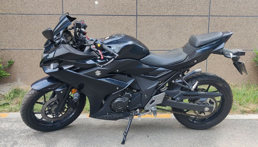 二手豪爵铃木GSX250R