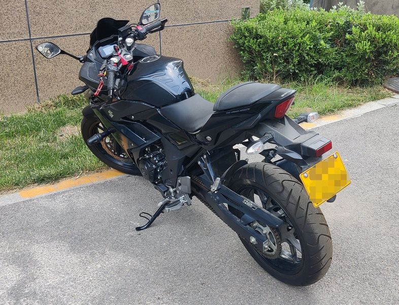 二手豪爵铃木GSX250R