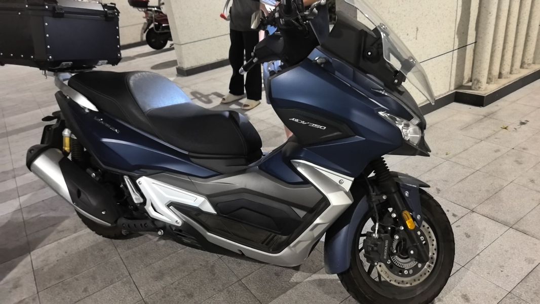 二手大阳V锐 ADV350