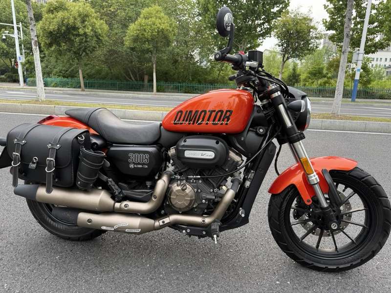 二手QJMOTOR闪300