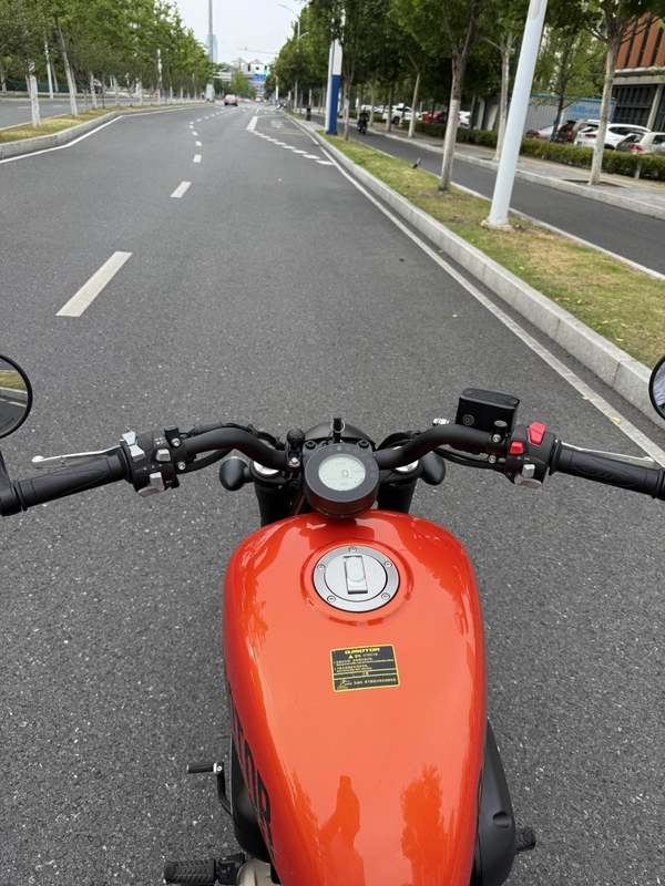 二手QJMOTOR闪300
