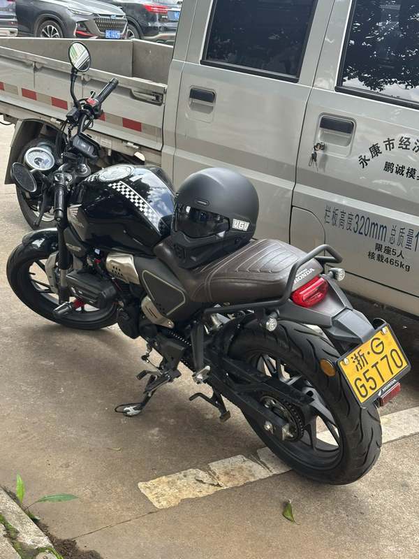 二手五羊本田鸷道 CB190SS