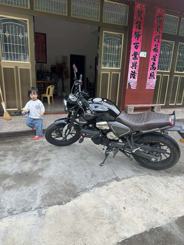 二手五羊本田鸷道 CB190SS