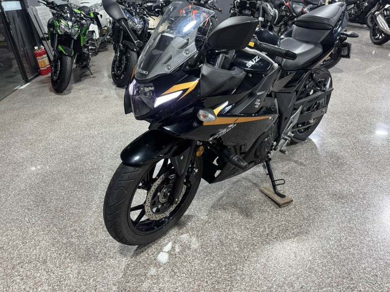 二手豪爵铃木GSX250R