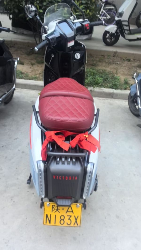 二手维多利亚Sixties 250Si