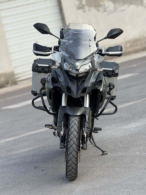 二手贝纳利金鹏 TRK502