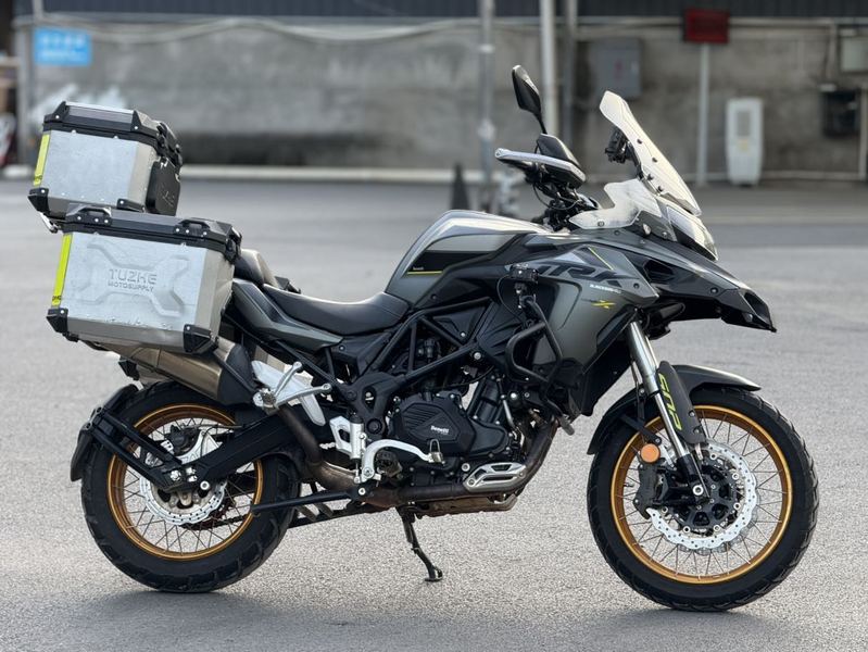 二手贝纳利金鹏 TRK502