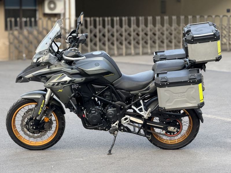 二手贝纳利金鹏 TRK502