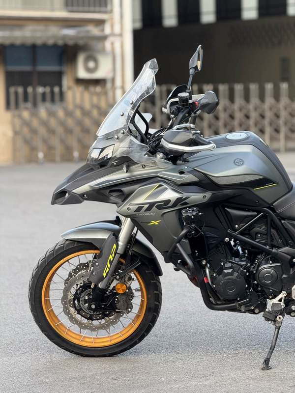 二手贝纳利金鹏 TRK502