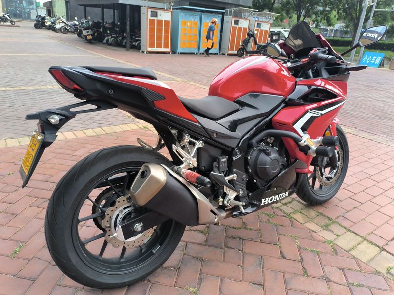 二手本田CBR400R