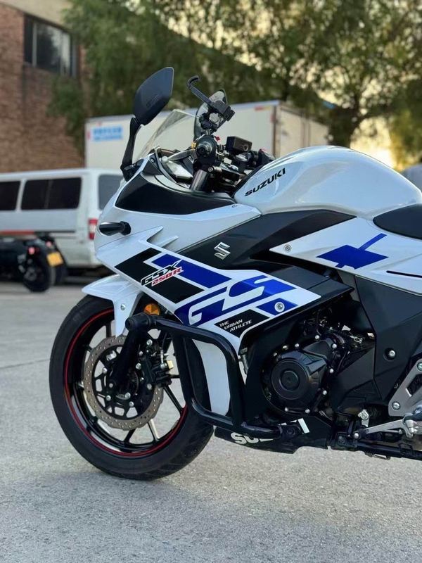 二手豪爵铃木GSX250R