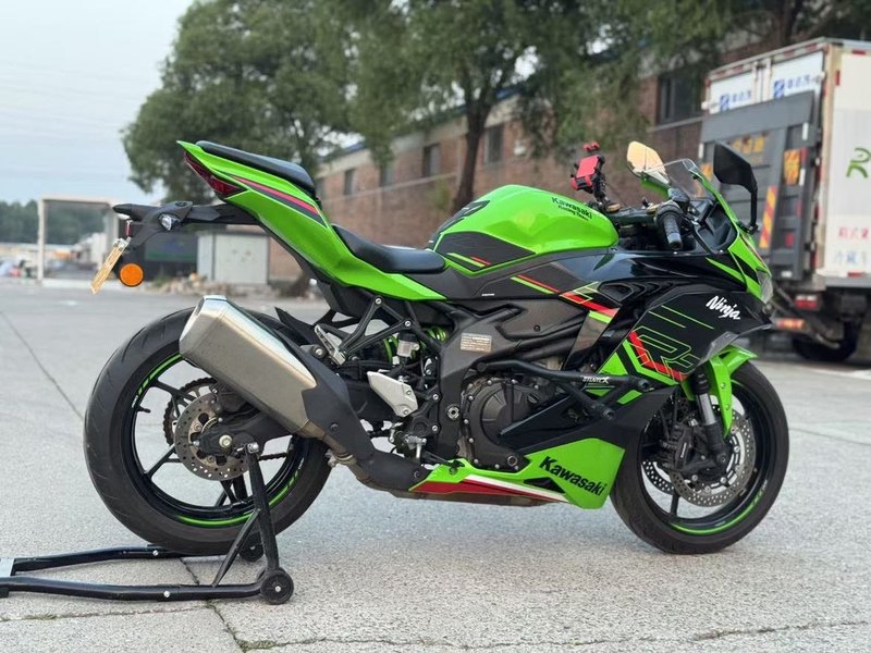二手川崎ZX-4R