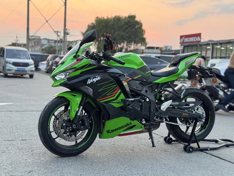 二手川崎ZX-4R