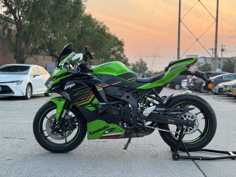 二手川崎ZX-4R